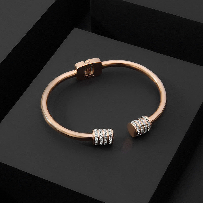 Pottera Cylindrical Bracelet